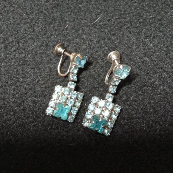 Vintage Light Blue Ocean Rhinestone Earrings - Picture 3 of 4